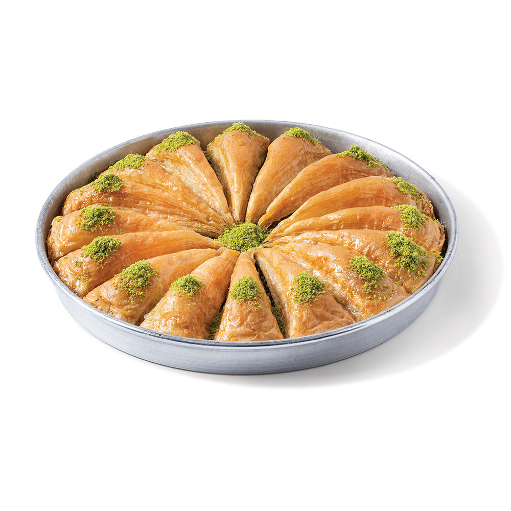 MODA CARROT SLICE BAKLAVA W/PISTACHIO 16 PCS TRAY